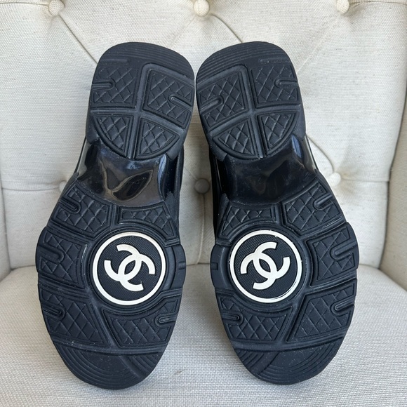 Chanel - Black Suede CC Low Top Trainers Sneakers - Size 37 - Picture 5 of 5